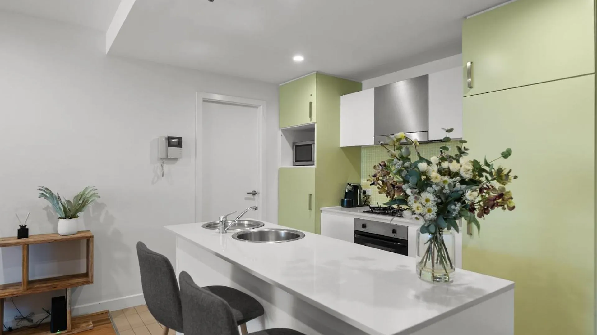 Belle Escapes - Lazy Days On Colley Terrace Apartment Glenelg 0*,